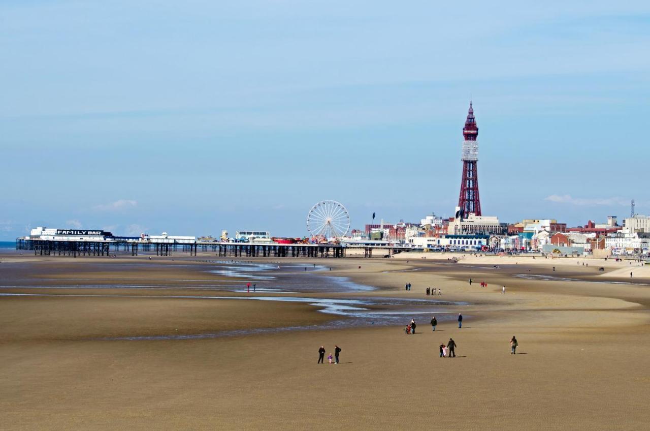 Simpson Beach View Apartments By Blackpool Service Apartments Exterior foto